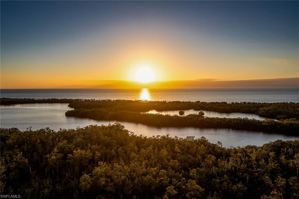 MYSTIQUE - Residential