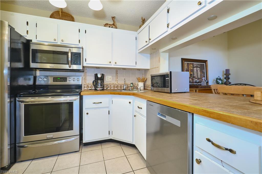 PINE RIDGE OF FORT MYERS VILLAGE - Residential