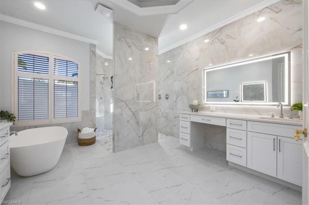 MOORINGS - Residential