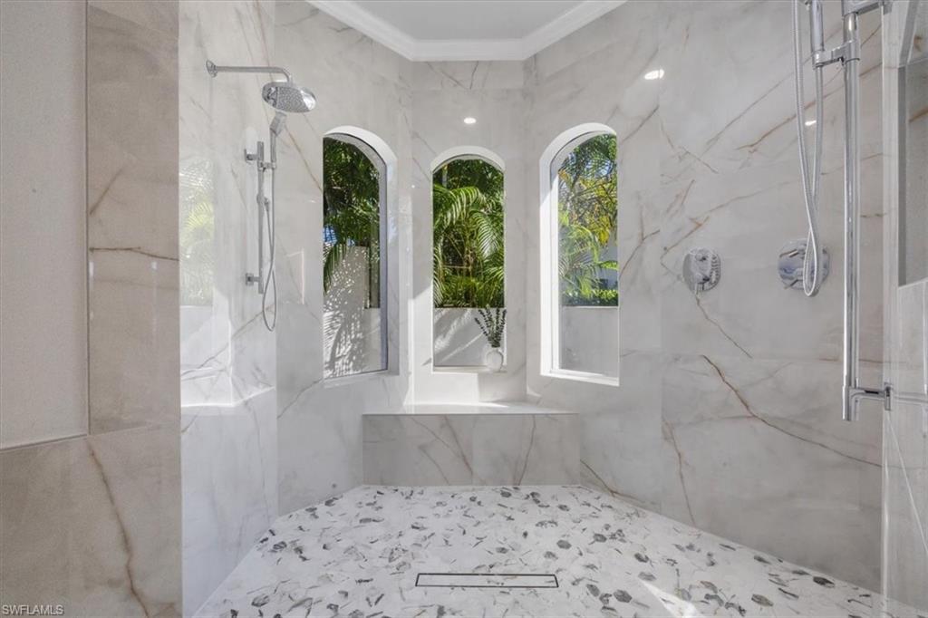 MOORINGS - Residential