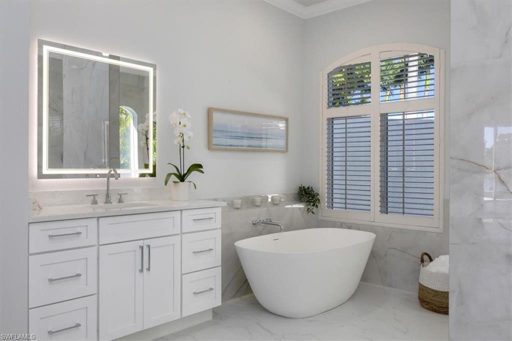 MOORINGS - Residential