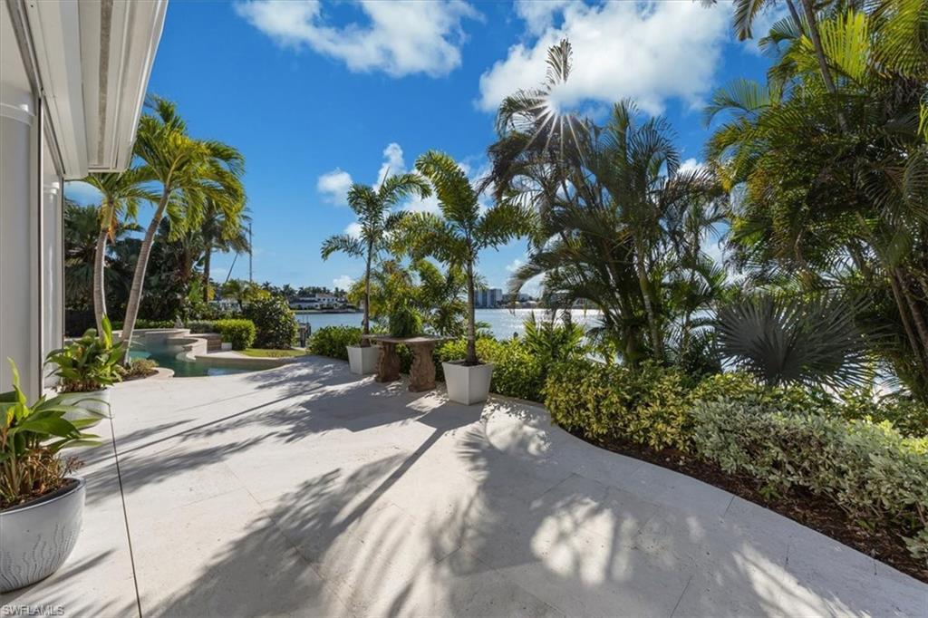 MOORINGS - Residential