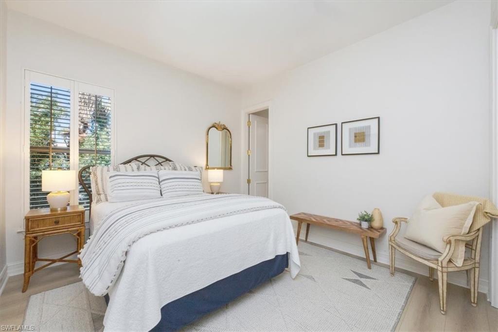 MOORINGS - Residential