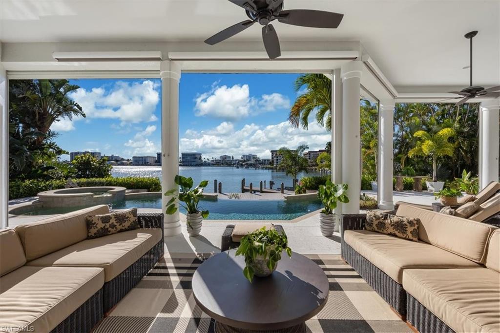 MOORINGS - Residential