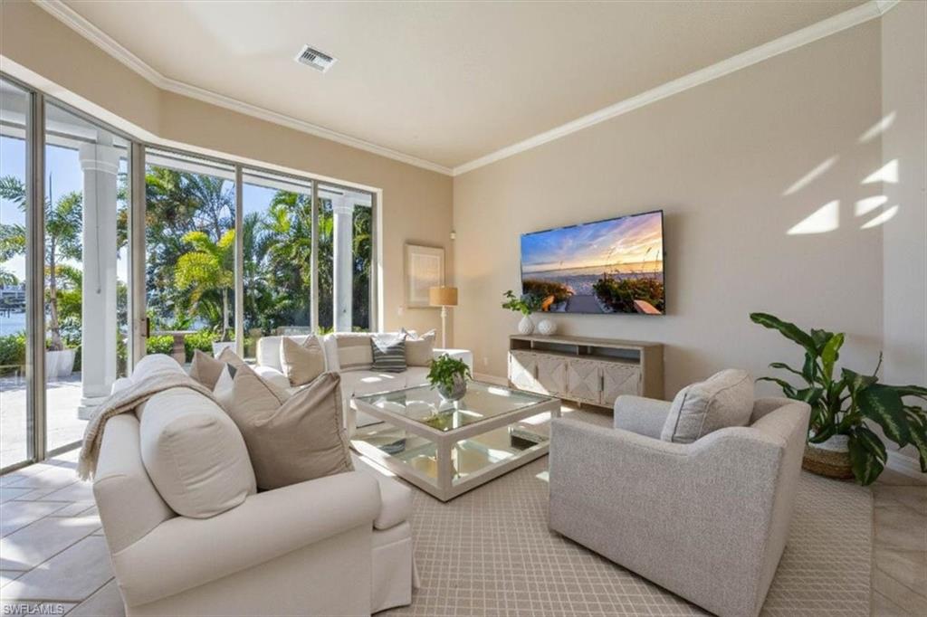 MOORINGS - Residential