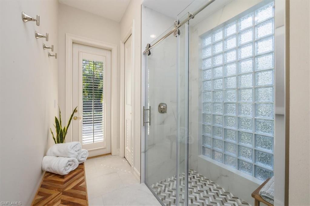 MOORINGS - Residential