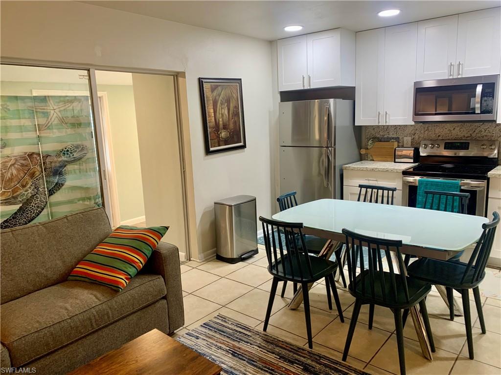 CHARLOTTE SHORES - Residential Lease