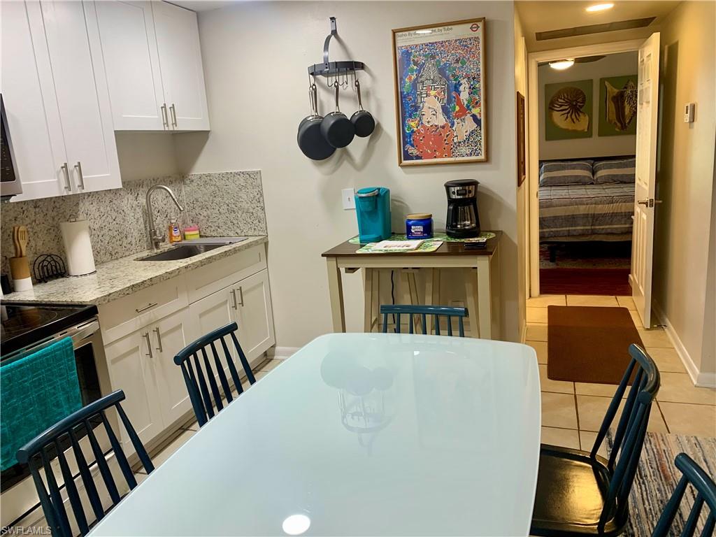 CHARLOTTE SHORES - Residential Lease