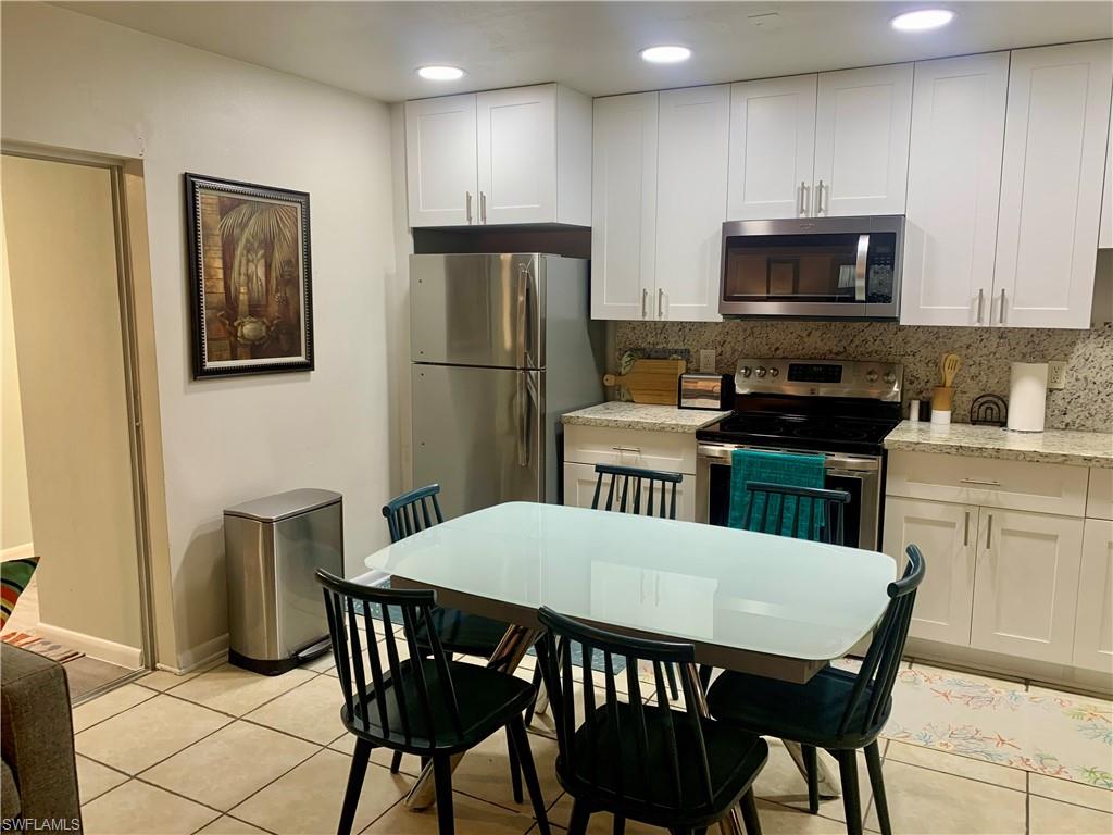 CHARLOTTE SHORES - Residential Lease