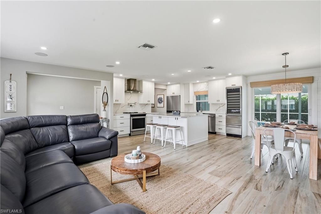 ISLAND PARK - Residential Lease