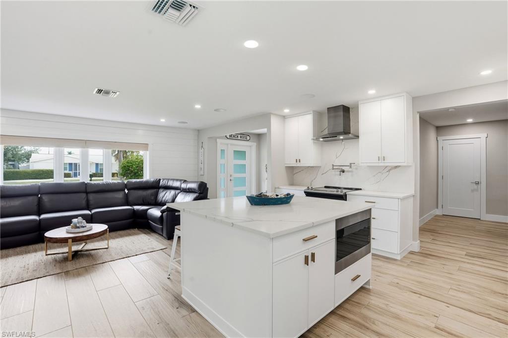 ISLAND PARK - Residential Lease