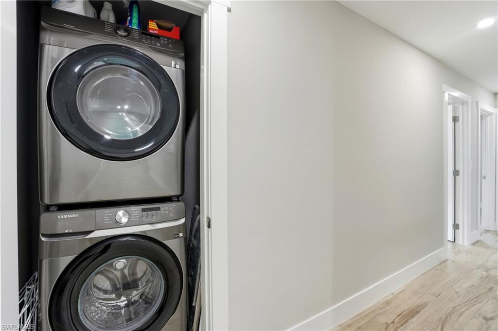 ISLAND PARK - Residential Lease