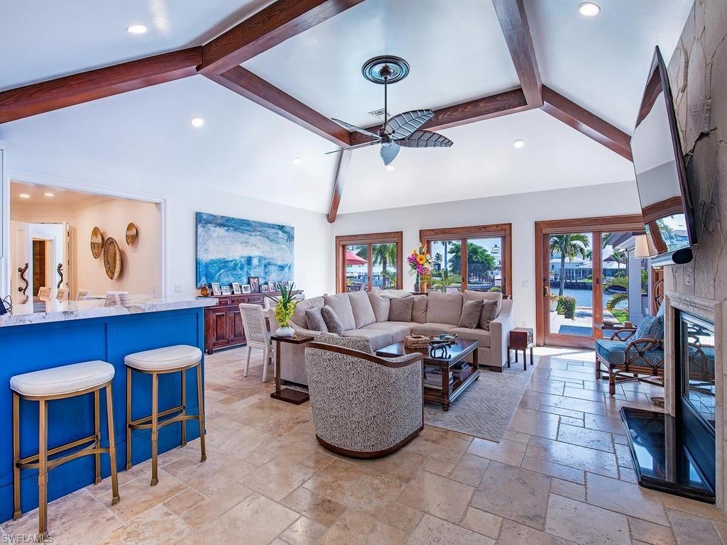 919 Sundrop CT
