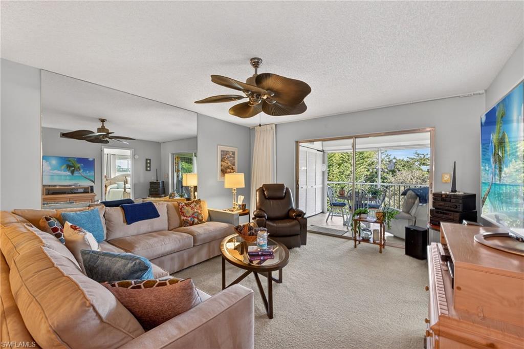 COUNTRY CLUB MANOR - Residential