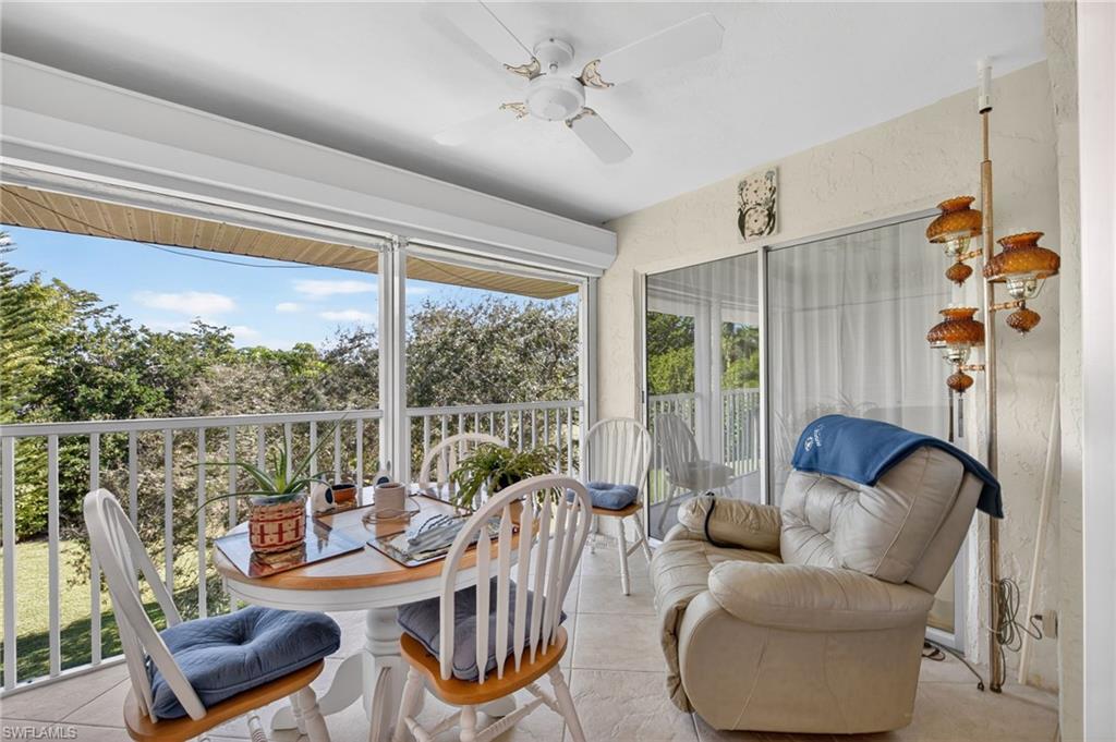 COUNTRY CLUB MANOR - Residential