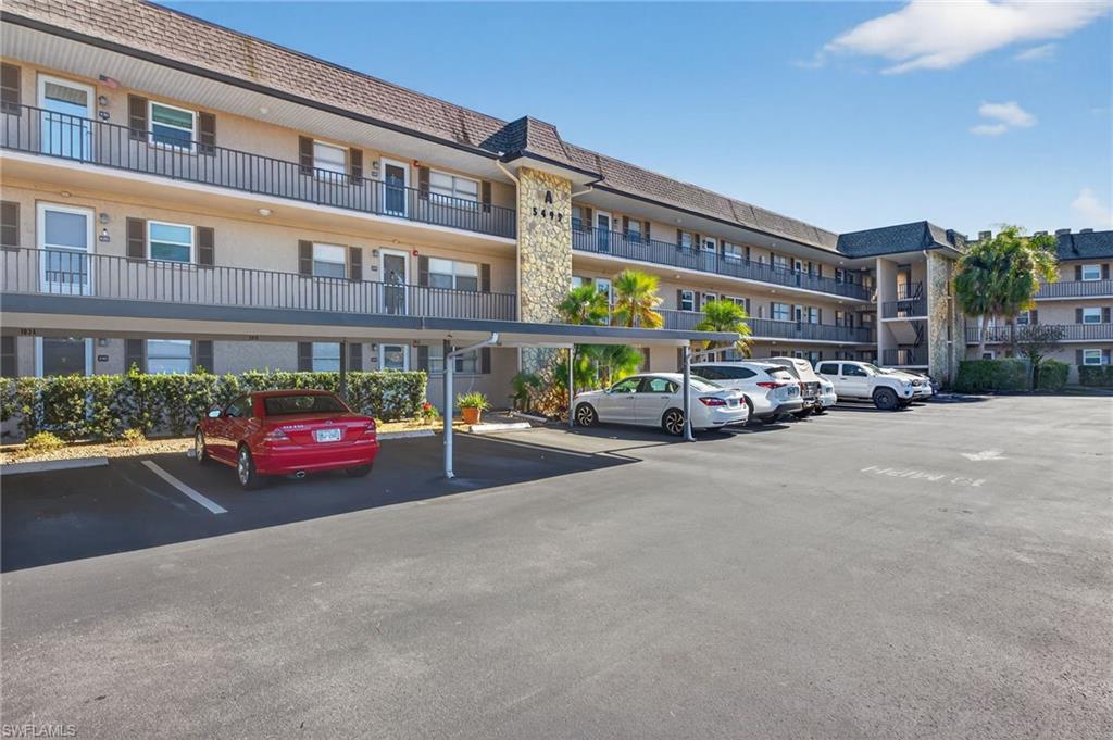 COUNTRY CLUB MANOR - Residential