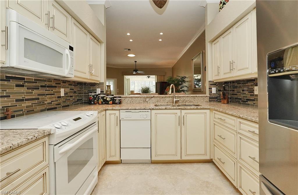 VILLAS AT OLDE HICKORY - Residential