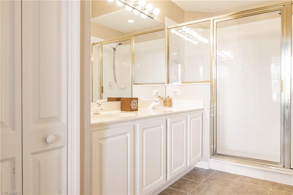 SUNSET STREAM - Residential