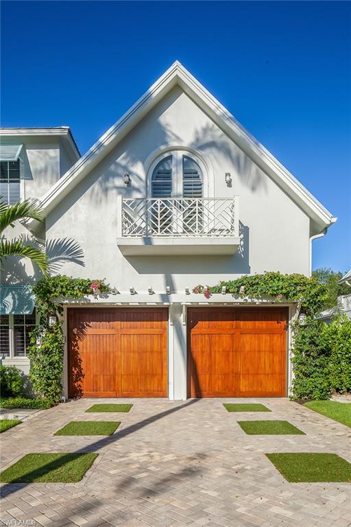 OLDE NAPLES - Residential