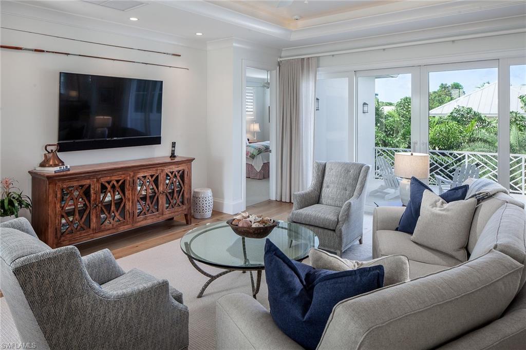 OLDE NAPLES - Residential