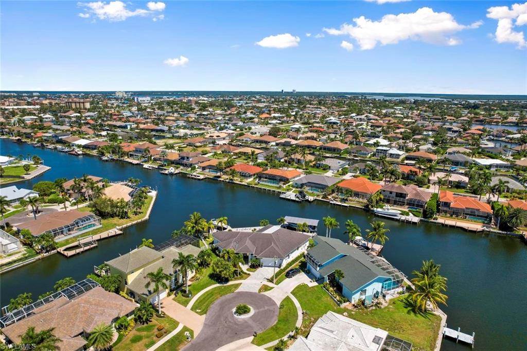 MARCO BEACH - Residential