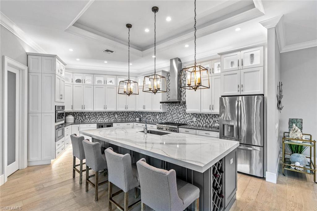 MARCO BEACH - Residential