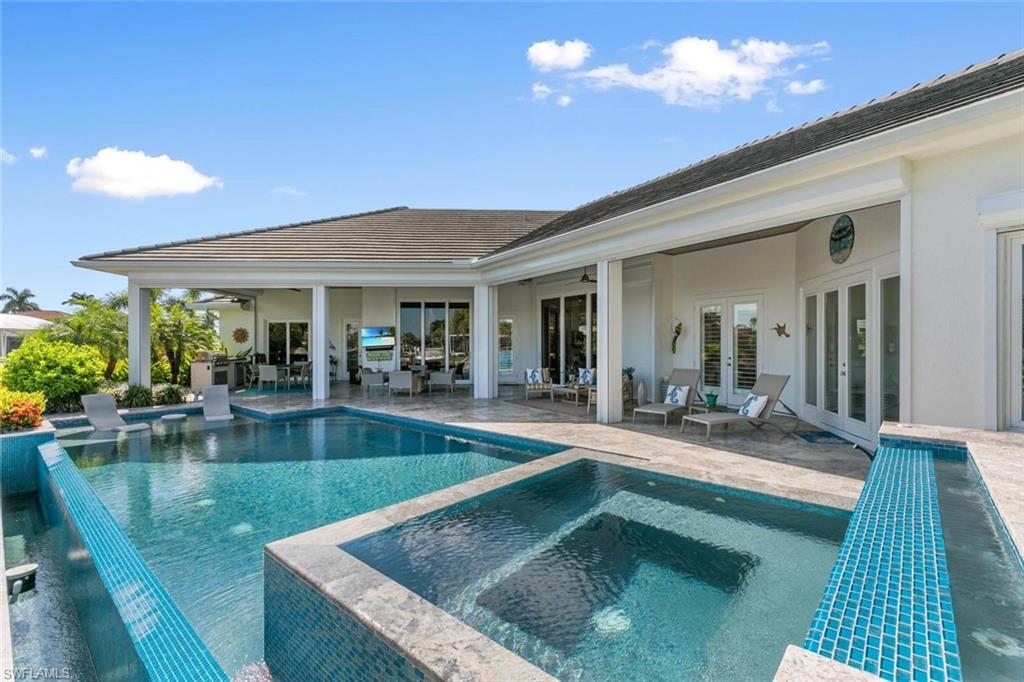 MARCO BEACH - Residential