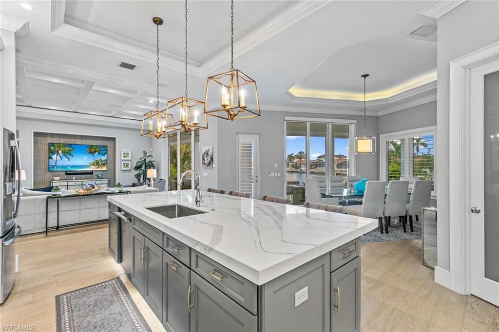 MARCO BEACH - Residential