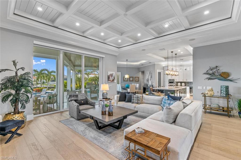 MARCO BEACH - Residential