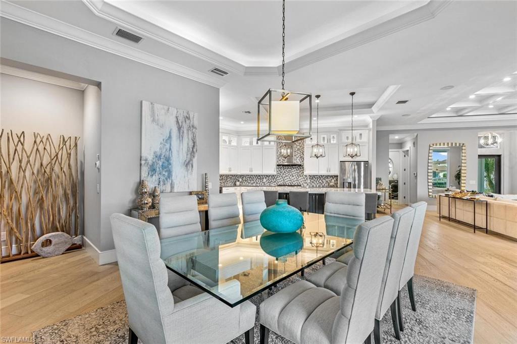 MARCO BEACH - Residential