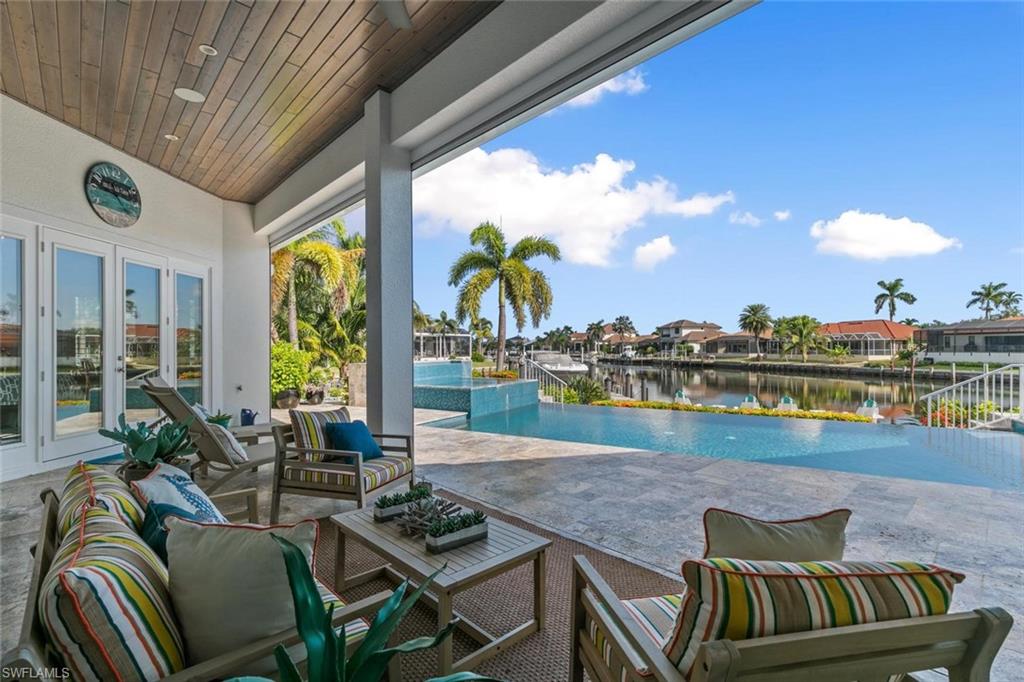 MARCO BEACH - Residential