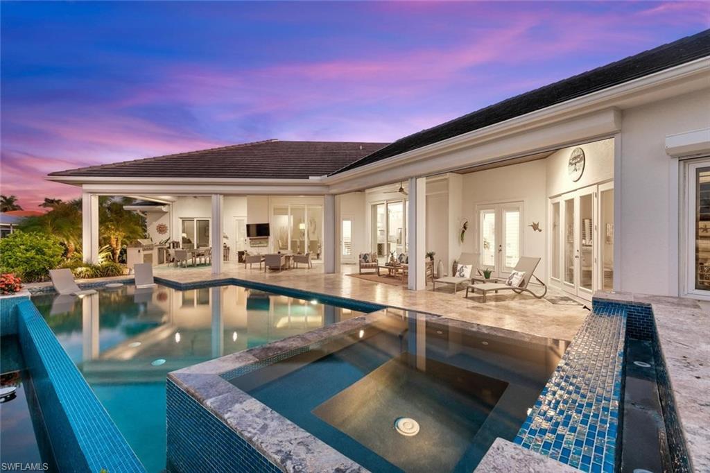 MARCO BEACH - Residential