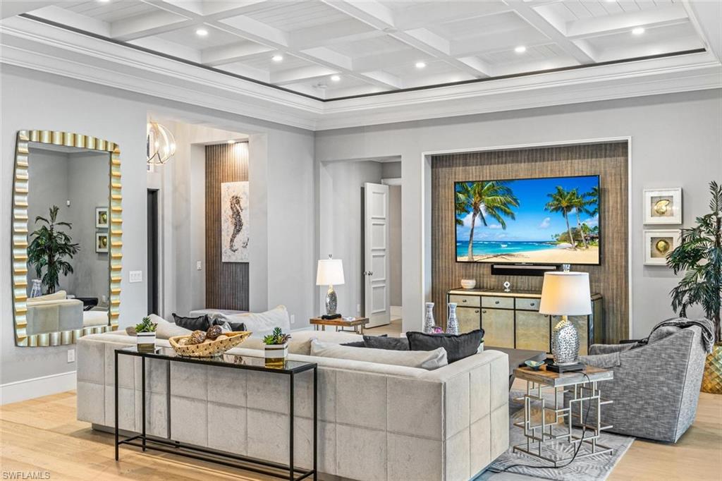 MARCO BEACH - Residential