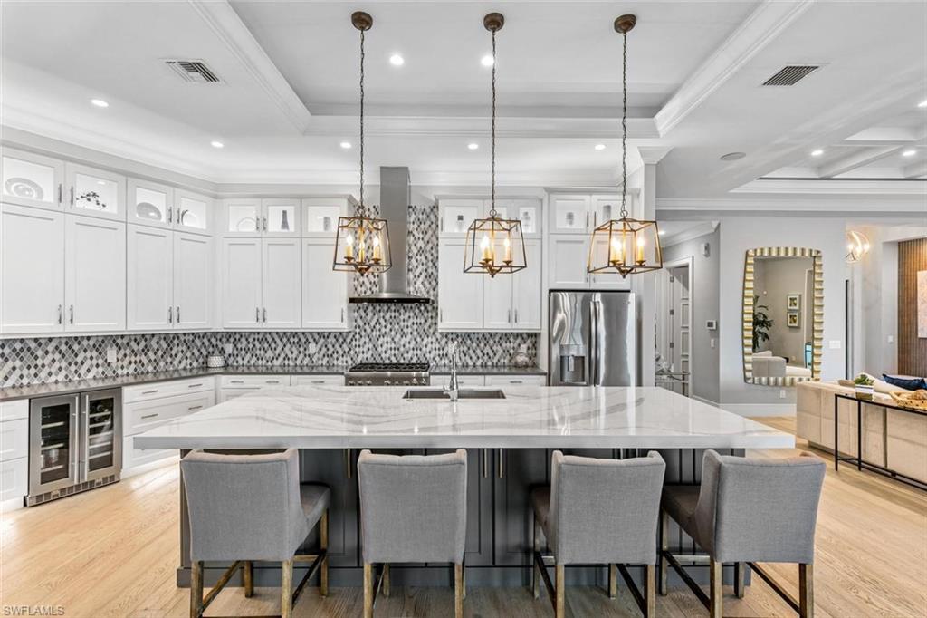 MARCO BEACH - Residential