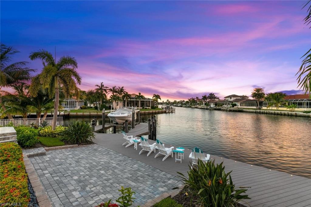 MARCO BEACH - Residential