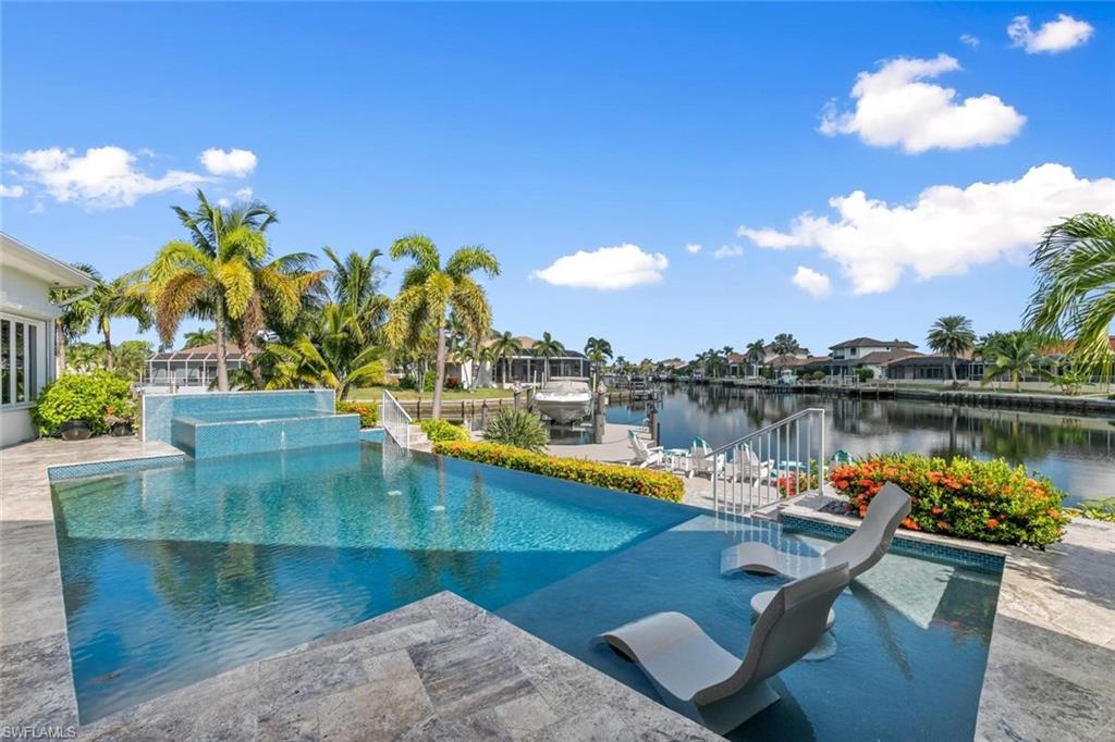 MARCO BEACH - Residential