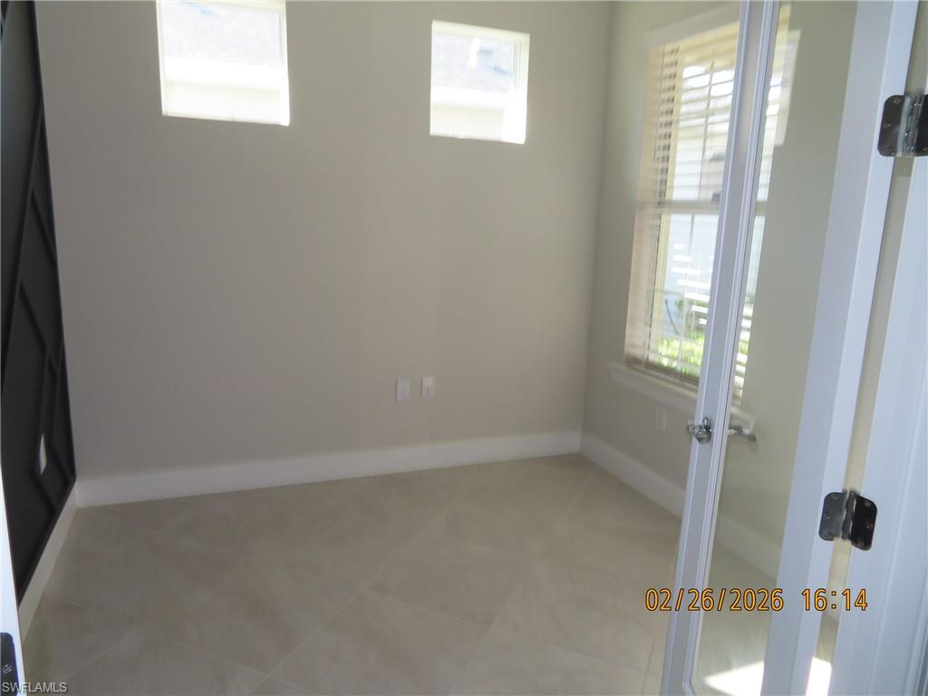 EDGEWATER - Residential