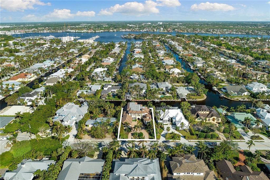 AQUALANE SHORES - Residential