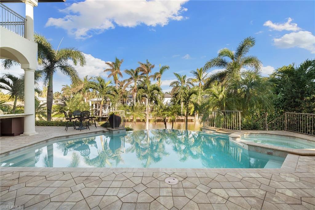 AQUALANE SHORES - Residential