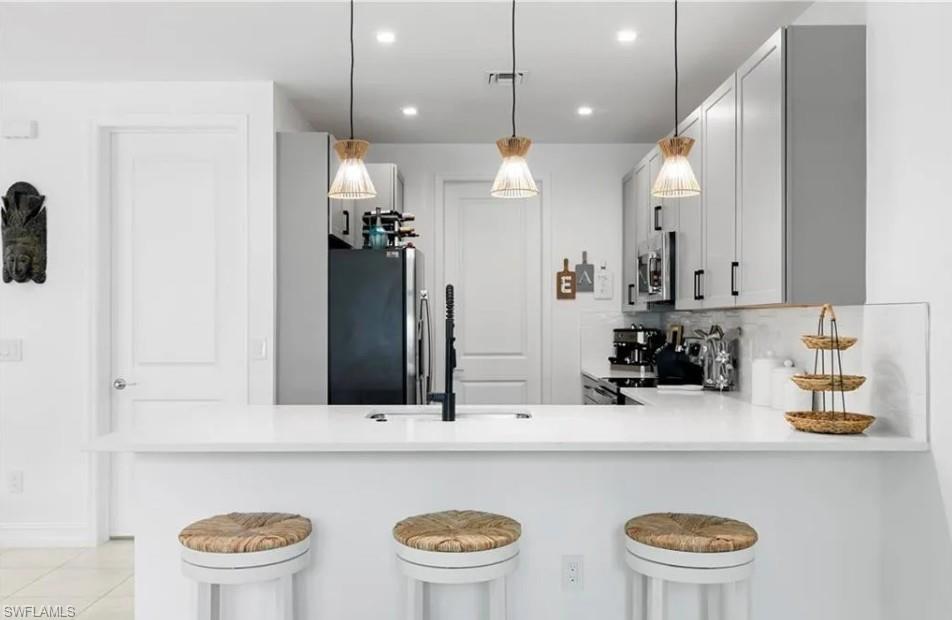 VANDERBILT RESERVE - Residential Lease