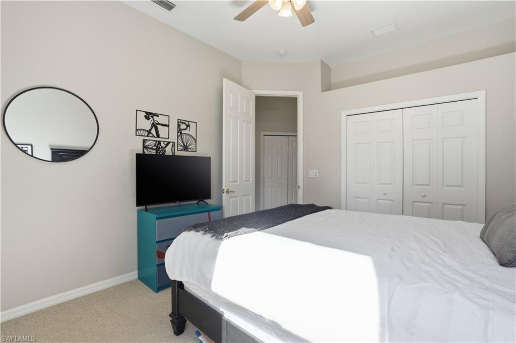 CARLTON LAKES - Residential