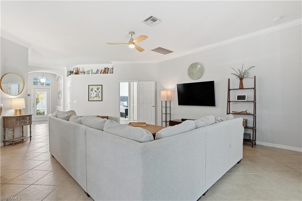 CARLTON LAKES - Residential