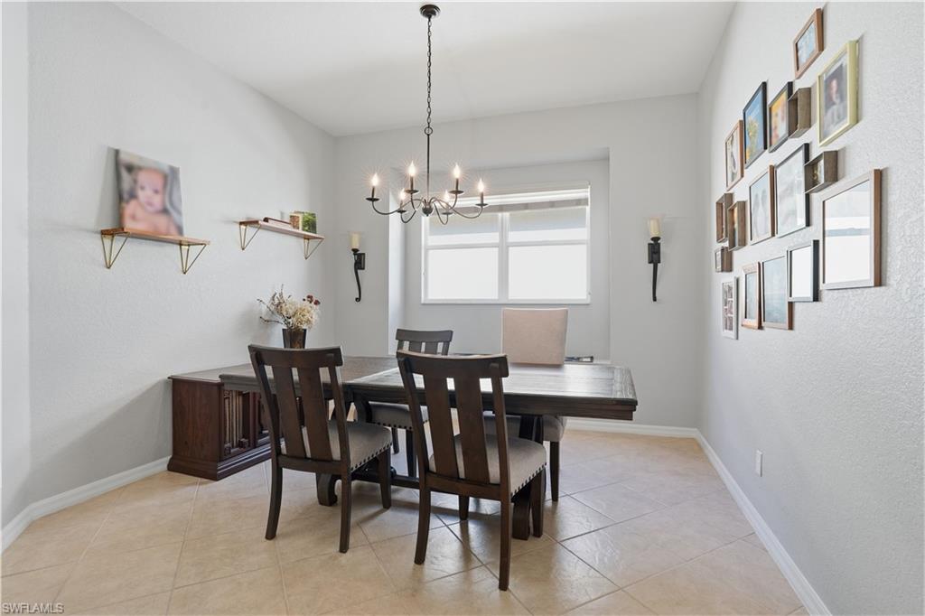 CARLTON LAKES - Residential