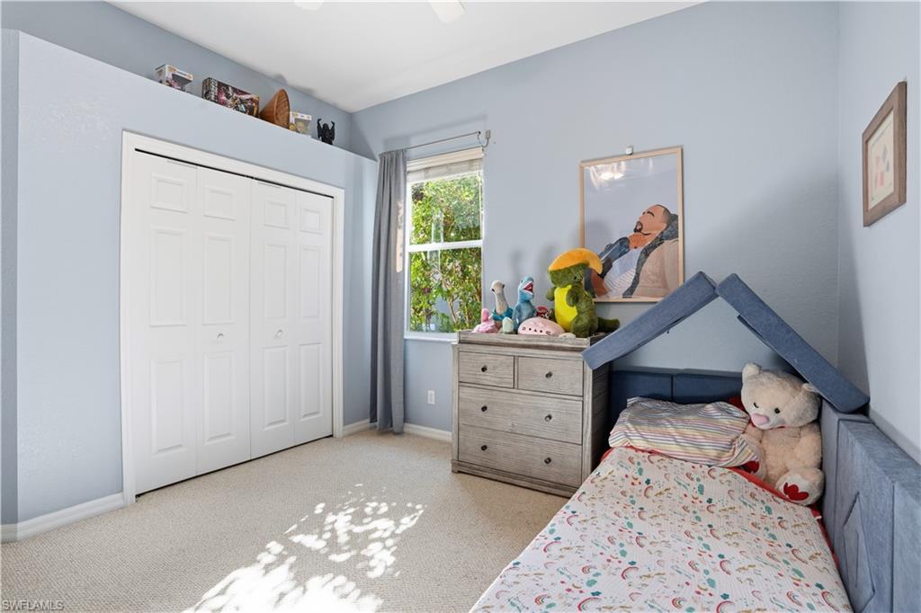 CARLTON LAKES - Residential