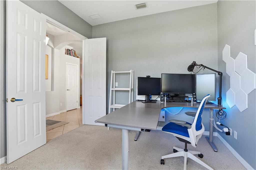 CARLTON LAKES - Residential