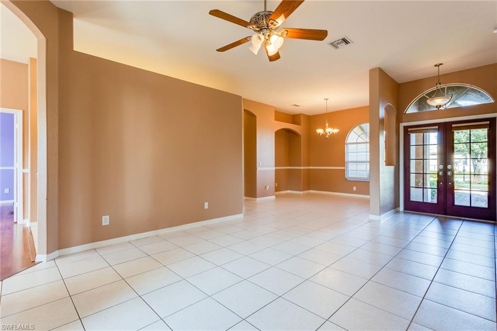 VALENCIA LAKES - Residential