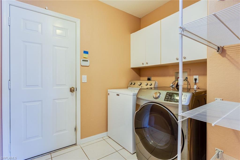 VALENCIA LAKES - Residential