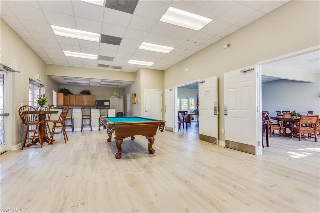 VALENCIA LAKES - Residential