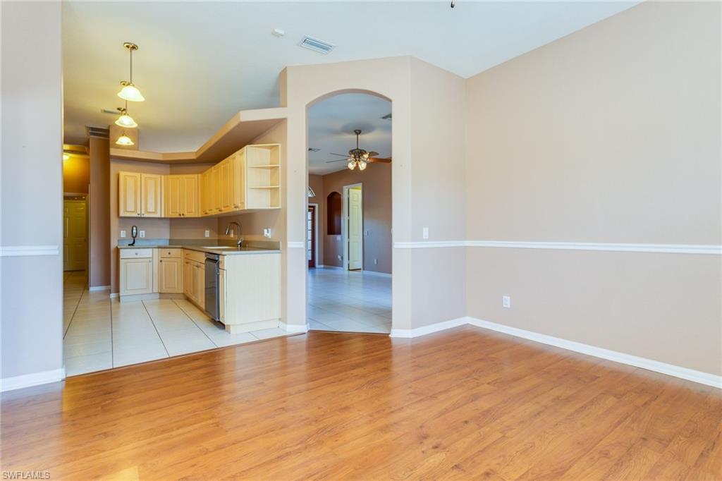 VALENCIA LAKES - Residential