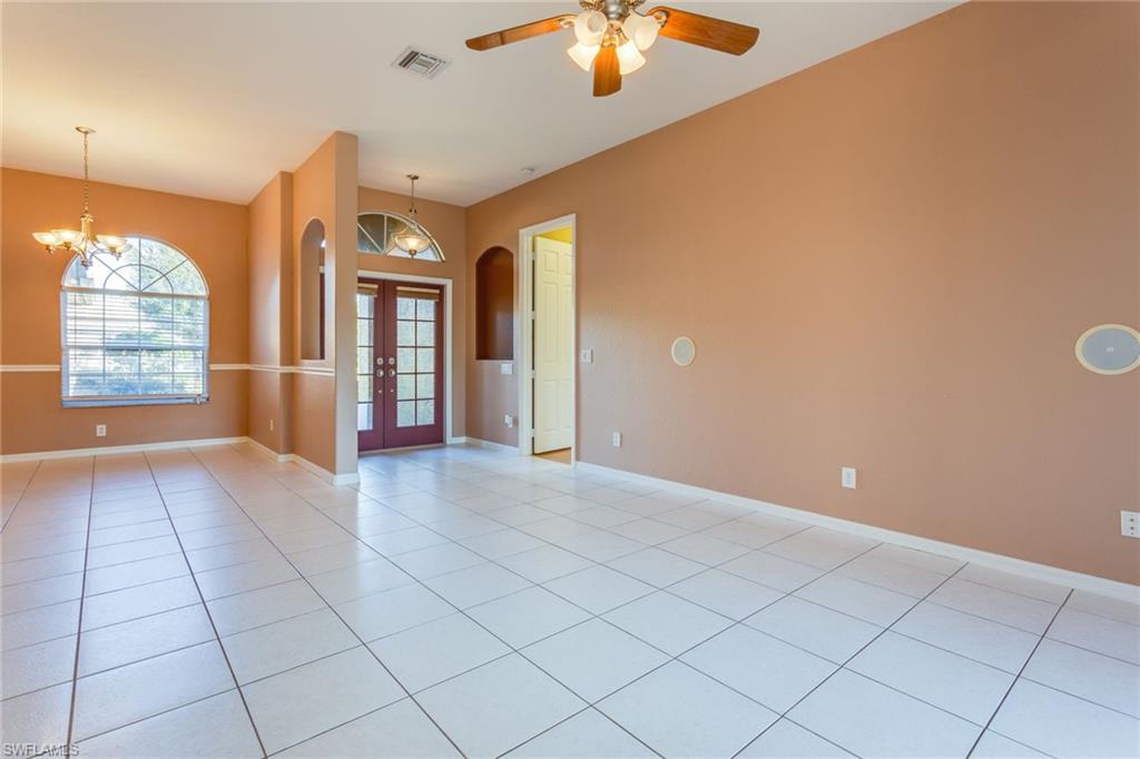 VALENCIA LAKES - Residential